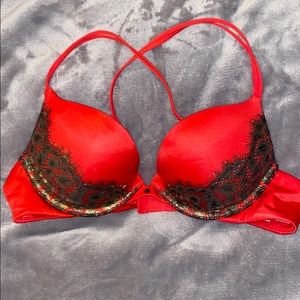 victoria’s secret push-up bra